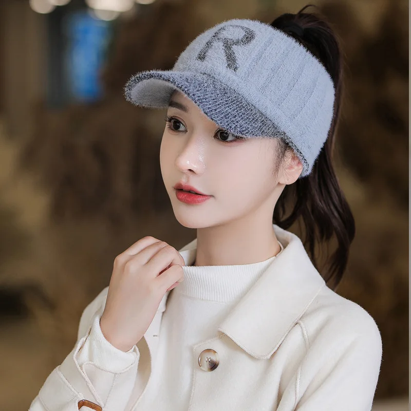 2023 Корейската версия на новия есенно-зимни шапки, дамски модни вязаная вълнена шапка с буквата R, в два цвята топла зимна шапка