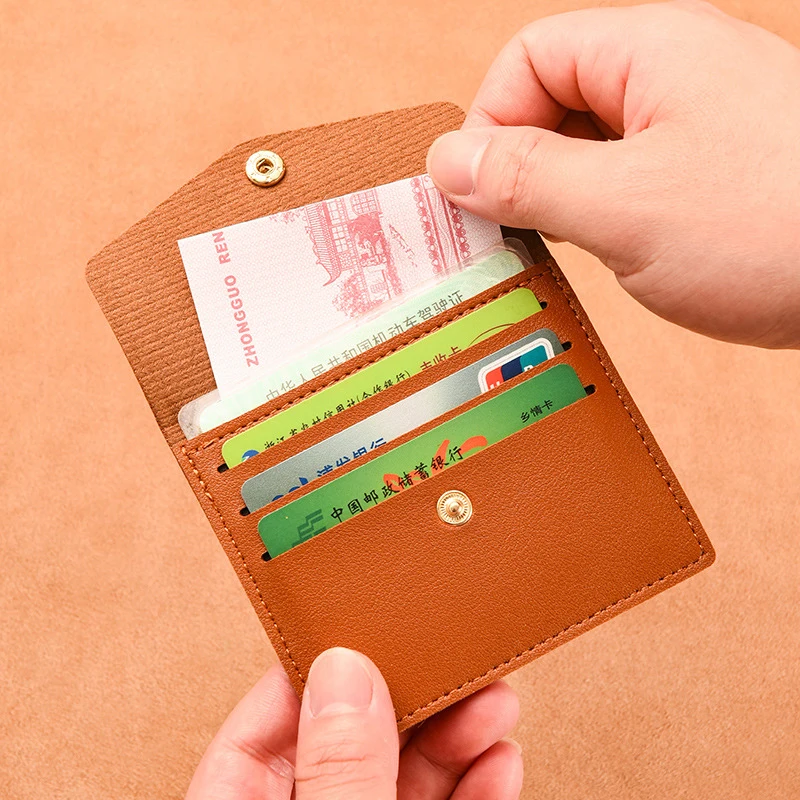 4 Отделения за карти с бутон, ултра-тънък портфейл за монети, Сгъваем портмоне от изкуствена кожа, Държач за карти с голям капацитет, притежателите на кредитни и идентификационни карти