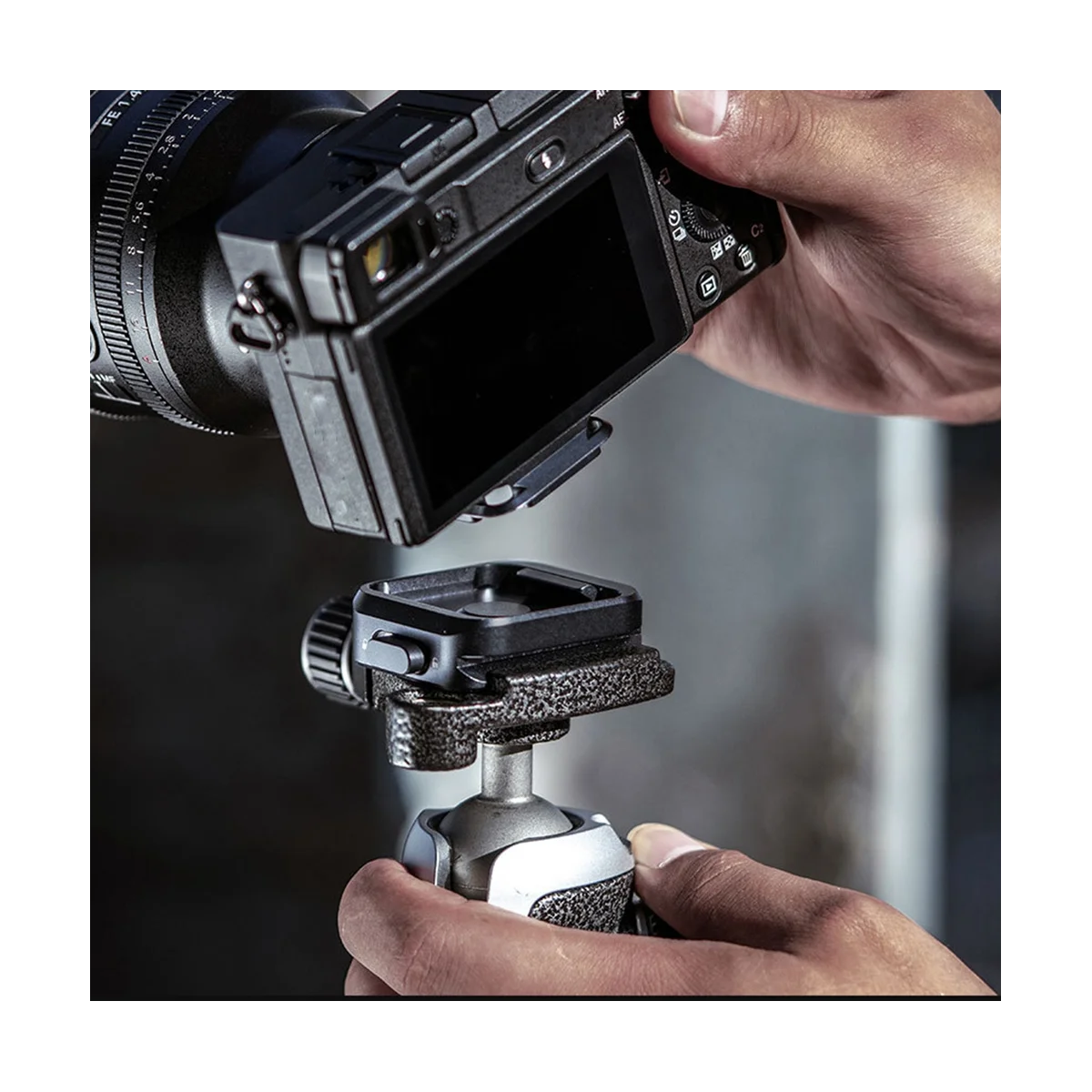 Быстроразъемная плоча и скоба за камерата PGYTECH Swiss Mount на Sony/Nikon/Fuji/DJI с бързо затваряне