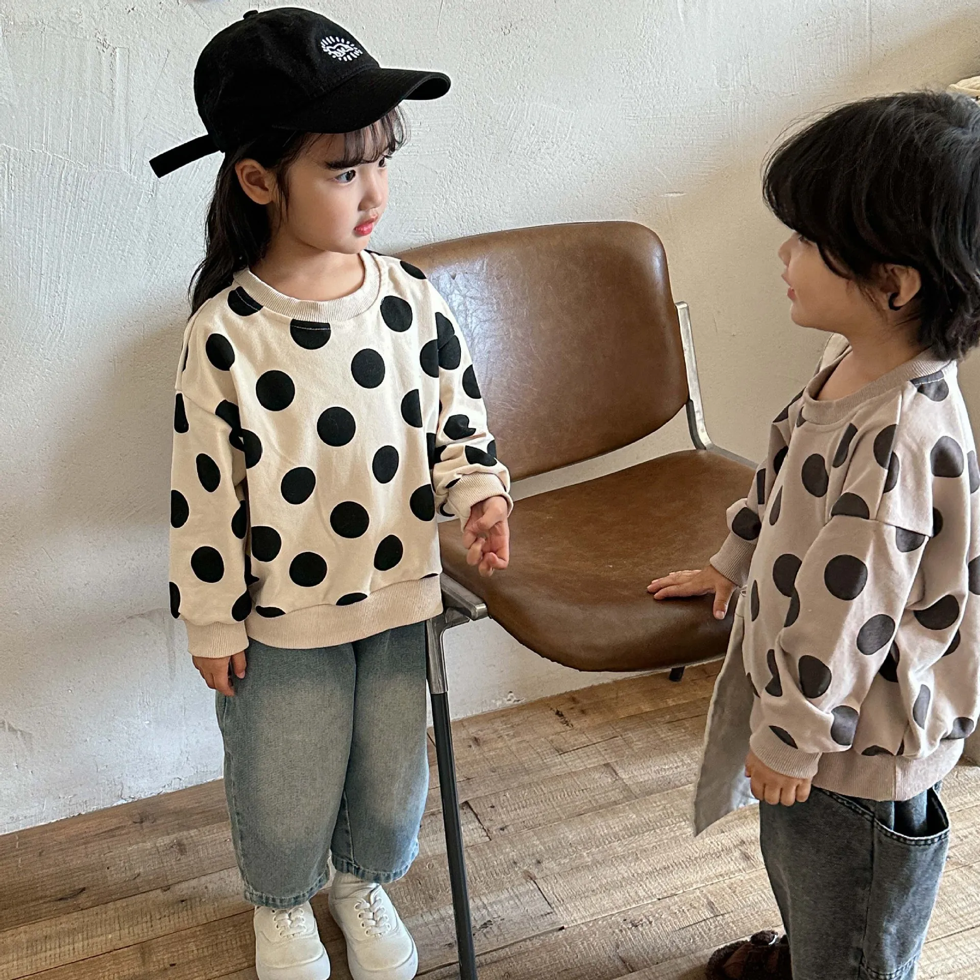 Детски пуловер с дълги ръкави за момчета от Есен 2023, Нов пролетно-есенен топ на точки за малки момичета, Детски дрехи за момчета