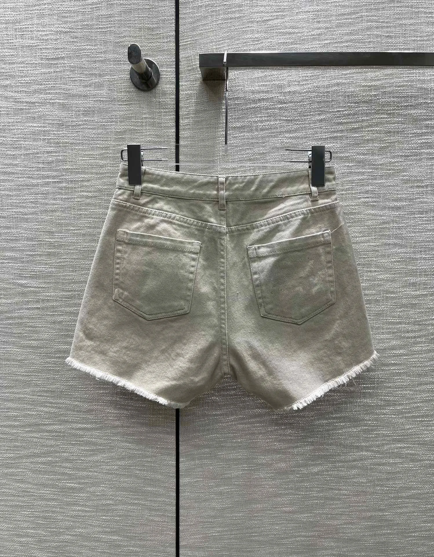 Дънкови къси панталони с двоен джоб и кожа в ретро стил H версия на ежедневната мода 2023 лятото нов стил 0322