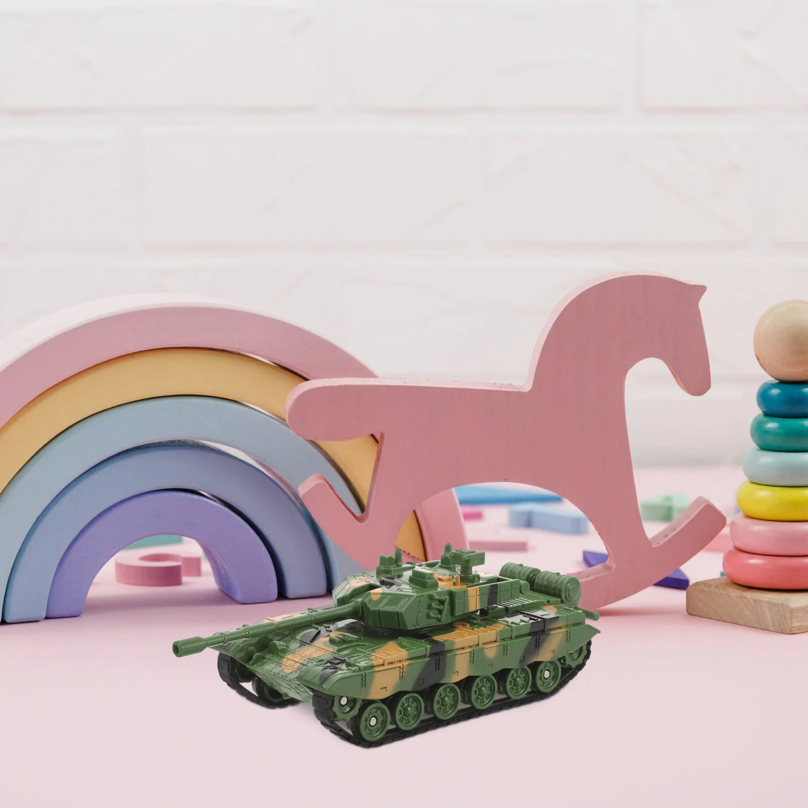Играчка модел на танк, Камиони с дистанционно управление, Арматура, Пластмасови играчки За деца