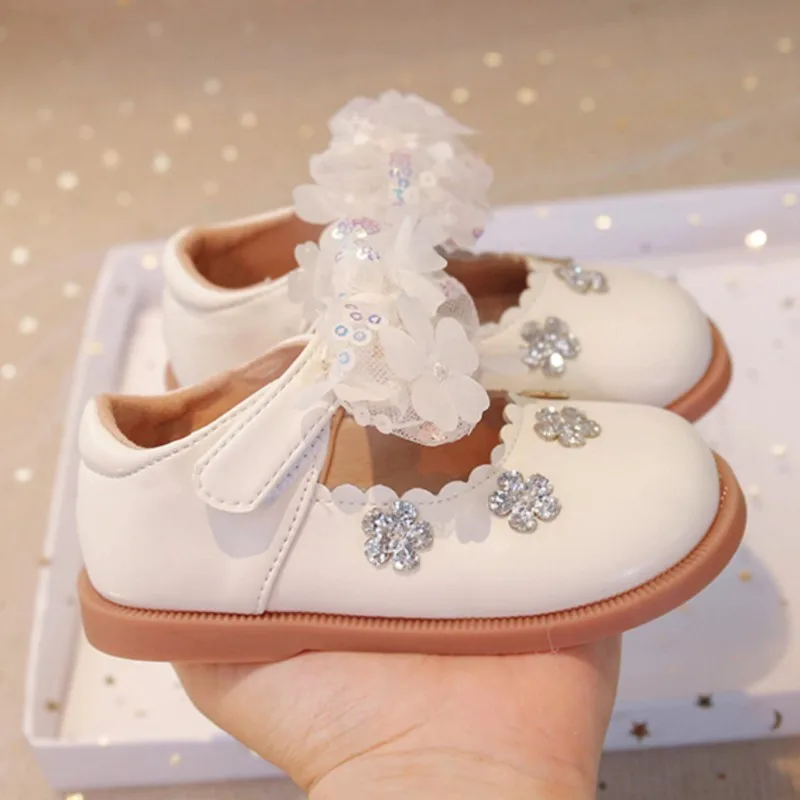 Нови обувки на Принцесата за момичета, обувките Мери Джейн с лъскав нос, Бели сватбени обувки за момиче с цветя модел, детска празнична обувки за деца 347L