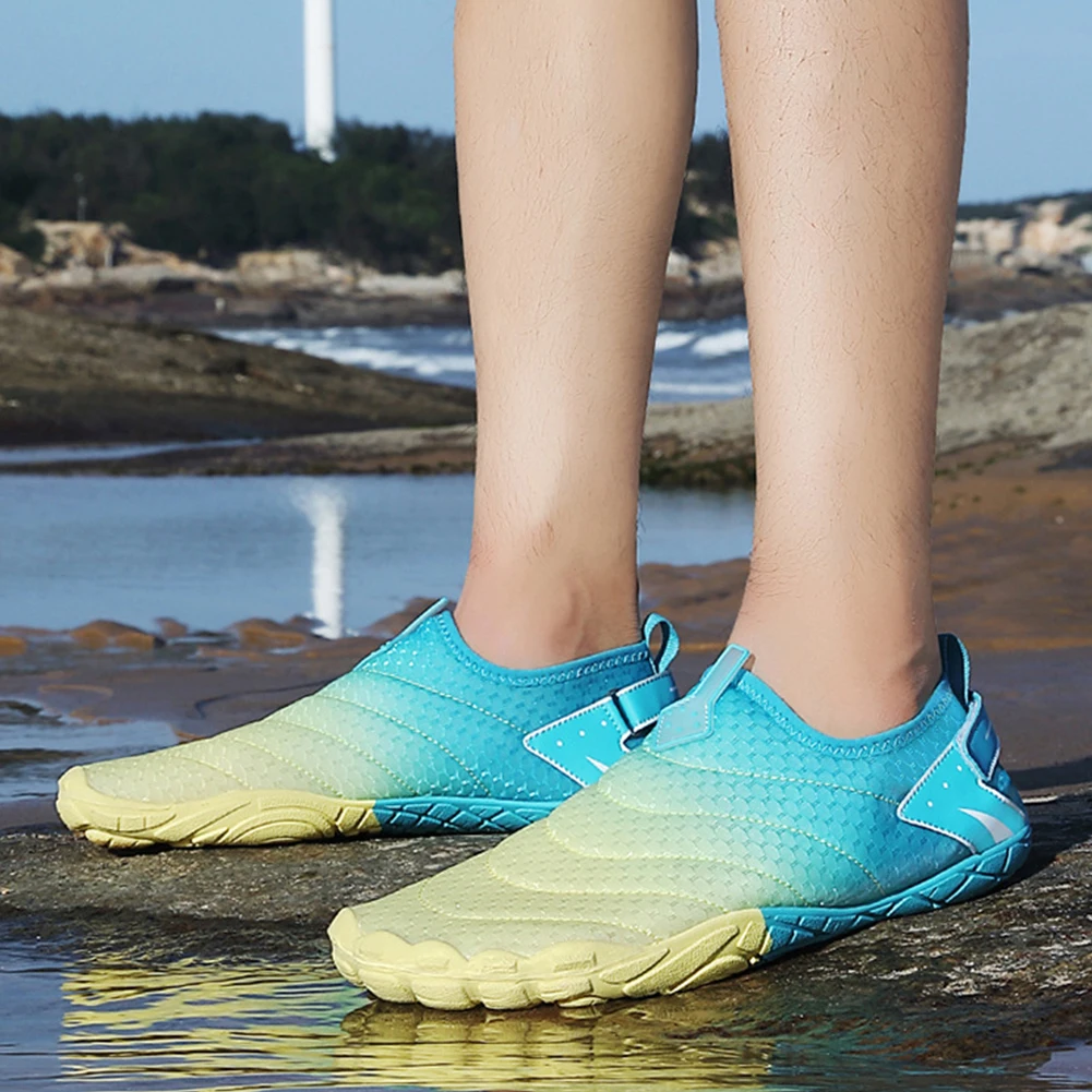 Плажната водна обувки за плуване, нескользящие блатистата маратонки, бързосъхнеща блатни обувки, дишаща износоустойчиви удобства за активен отдих на брега на езерото