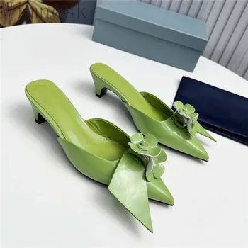 Летни Нови модни Дамски Чехли с остри пръсти, Елегантен цветен декор, дамски официални модела обувки от естествена кожа на висок ток 2023 г.