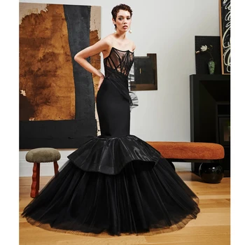 Модерни черни рокли за бала 