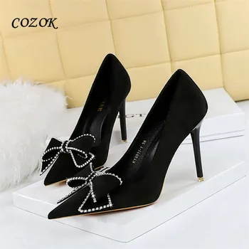 Черни пикантен дамски обувки на висок ток с декорация във формата на кристали, вечерни дамски обувки